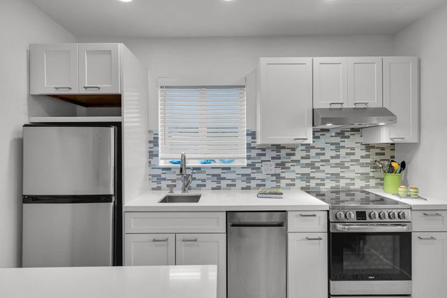 139 Gardenia Street, Plantation Key, FL 33070