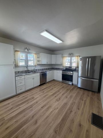 2833 128th STREET, New Berlin, WI 53151