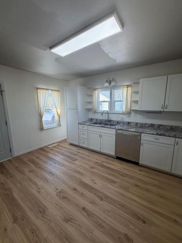 2833 128th STREET, New Berlin, WI 53151