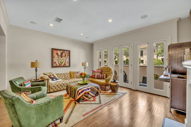 2705 Museum Way, Fort Worth, TX 76107