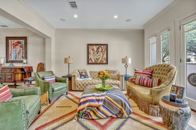 2705 Museum Way, Fort Worth, TX 76107