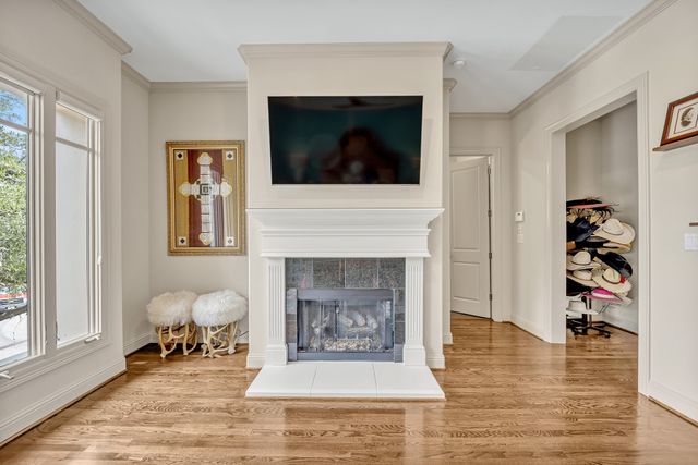 2705 Museum Way, Fort Worth, TX 76107