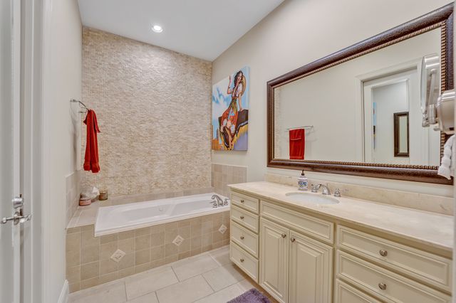 2705 Museum Way, Fort Worth, TX 76107