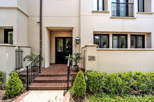 2705 Museum Way, Fort Worth, TX 76107
