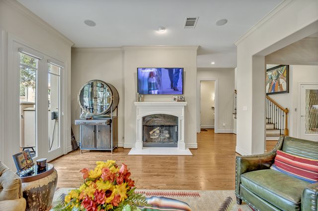 2705 Museum Way, Fort Worth, TX 76107