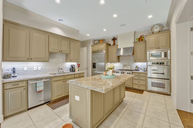 2705 Museum Way, Fort Worth, TX 76107