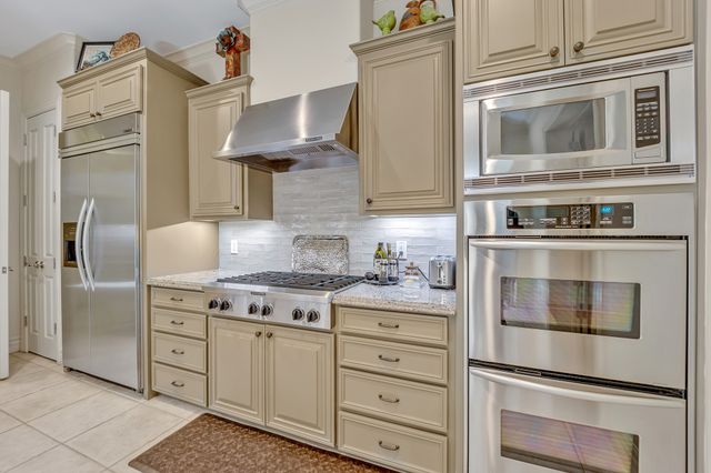 2705 Museum Way, Fort Worth, TX 76107