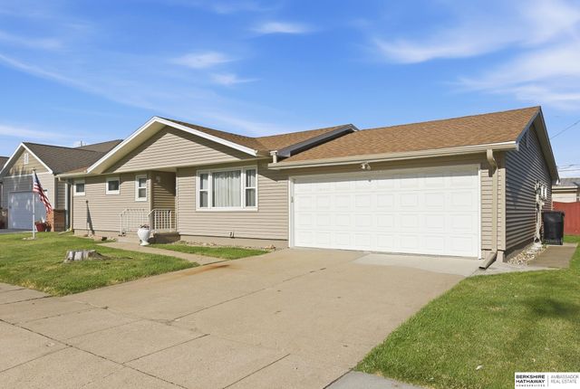 1615 Mayfair Avenue, Fremont, NE 68025