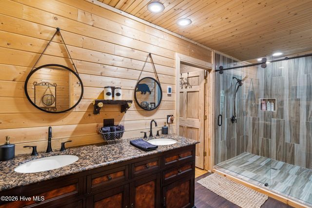 2390 Rainbow Ridge Road, Hiawassee, GA 30546