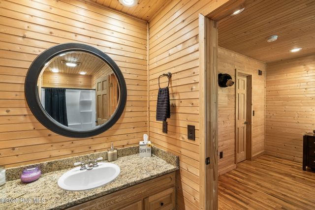 2390 Rainbow Ridge Road, Hiawassee, GA 30546