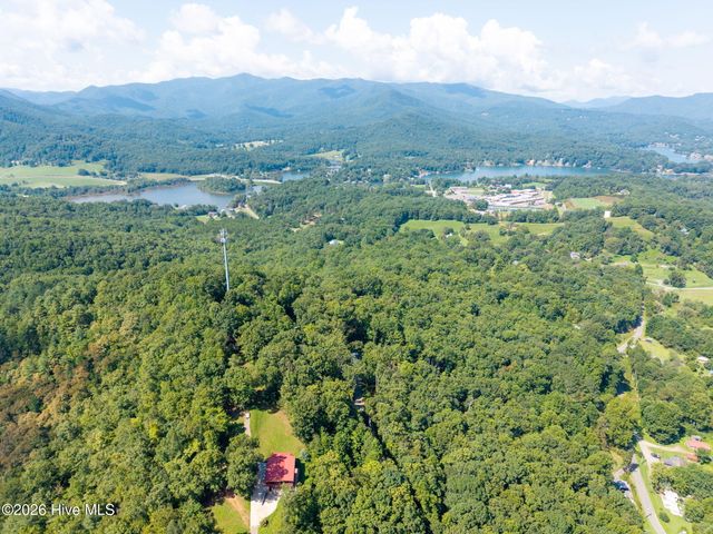 2390 Rainbow Ridge Road, Hiawassee, GA 30546