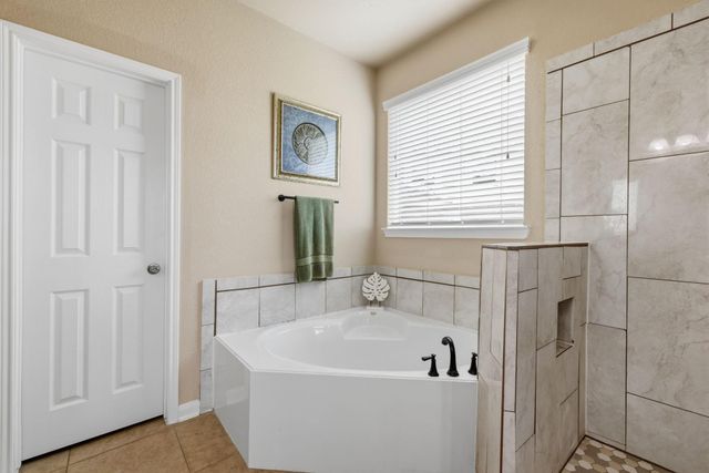 9003 Newcroft Court, Tomball, TX 77375