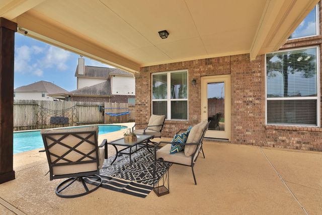 9003 Newcroft Court, Tomball, TX 77375