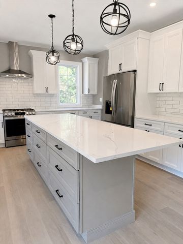 6 Hadley Heights Way, Freetown, MA 02702