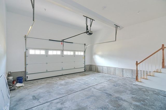6 Hadley Heights Way, Freetown, MA 02702