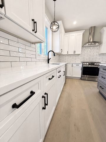 6 Hadley Heights Way, Freetown, MA 02702