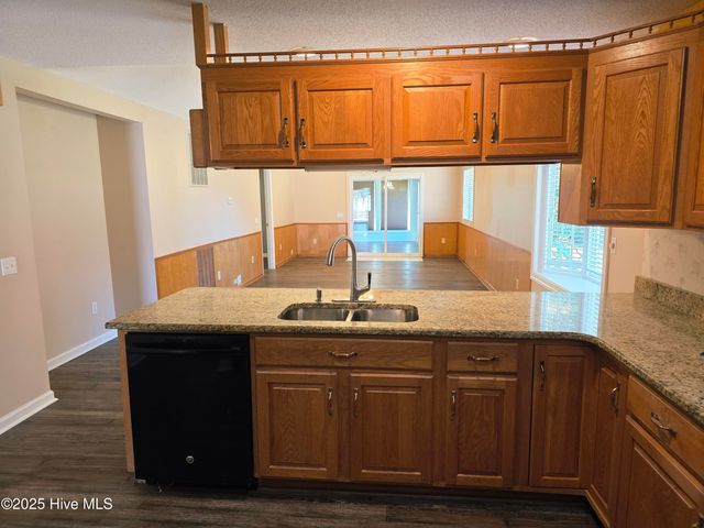 250 Waccamaw Shores Road, Lake Waccamaw, NC 28450