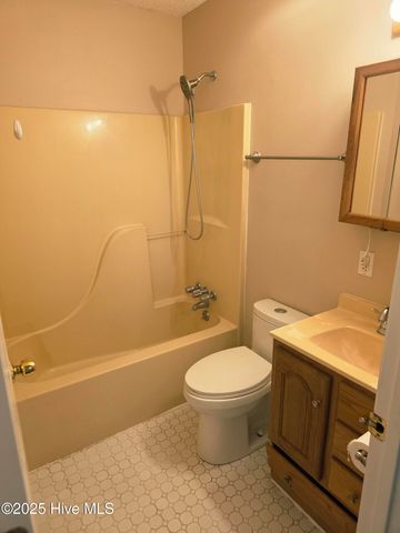 250 Waccamaw Shores Road, Lake Waccamaw, NC 28450