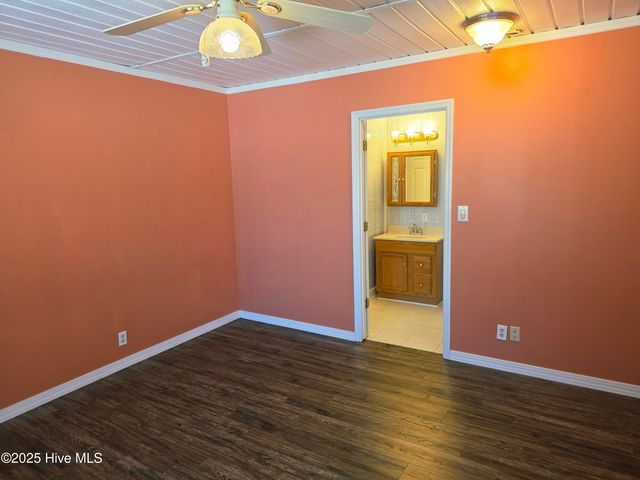 250 Waccamaw Shores Road, Lake Waccamaw, NC 28450