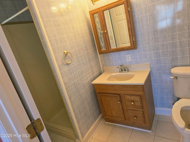 250 Waccamaw Shores Road, Lake Waccamaw, NC 28450