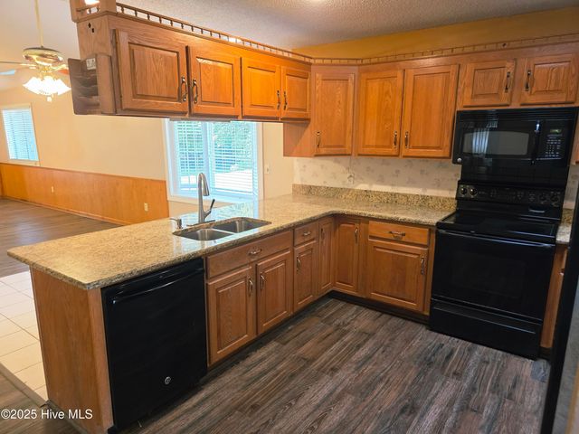 250 Waccamaw Shores Road, Lake Waccamaw, NC 28450