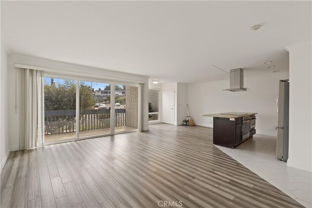 649 S Prospect 106, Redondo Beach, CA 90277