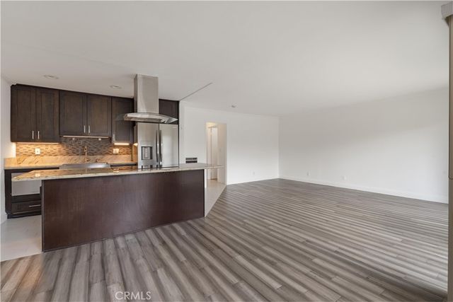 649 S Prospect 106, Redondo Beach, CA 90277