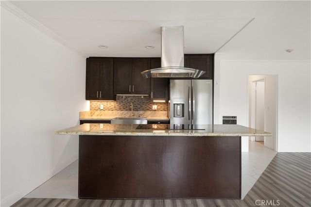 649 S Prospect 106, Redondo Beach, CA 90277