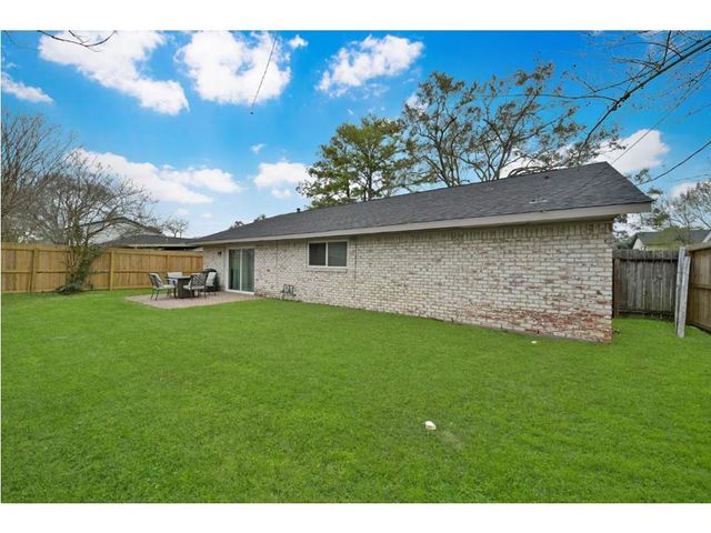 5719 Viking Drive, Houston, TX 77092