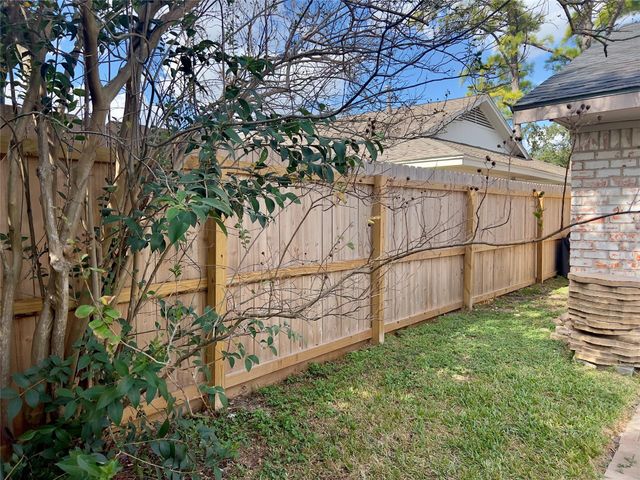 5719 Viking Drive, Houston, TX 77092