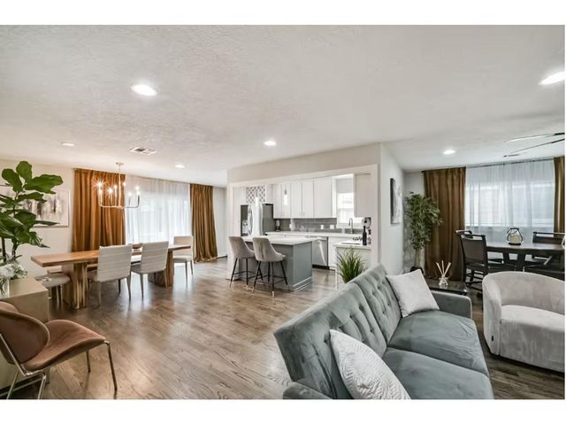 5719 Viking Drive, Houston, TX 77092