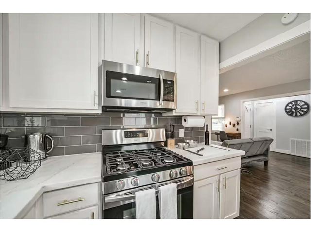 5719 Viking Drive, Houston, TX 77092