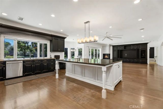 10491 Wulff, Villa Park, CA 92861