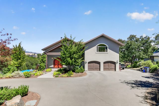 167 Tessa Lane, Ashland, OR 97520