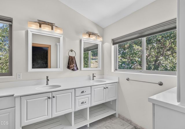 167 Tessa Lane, Ashland, OR 97520