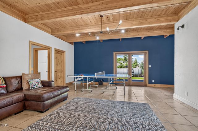 167 Tessa Lane, Ashland, OR 97520