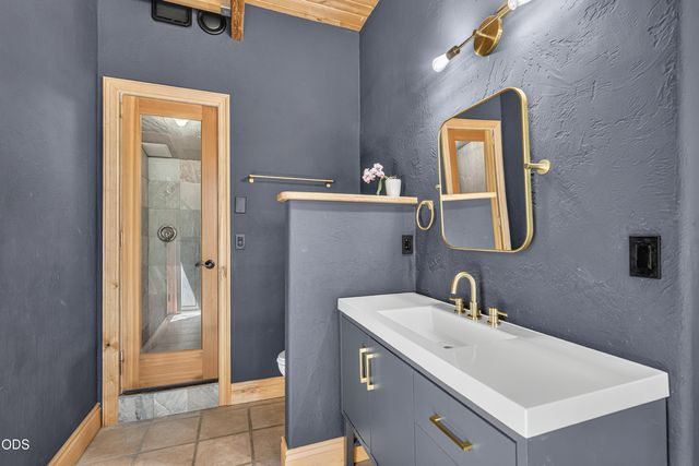 167 Tessa Lane, Ashland, OR 97520