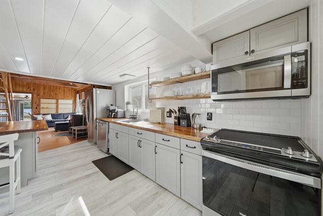 37 Bay Street, Goffstown, NH 03045