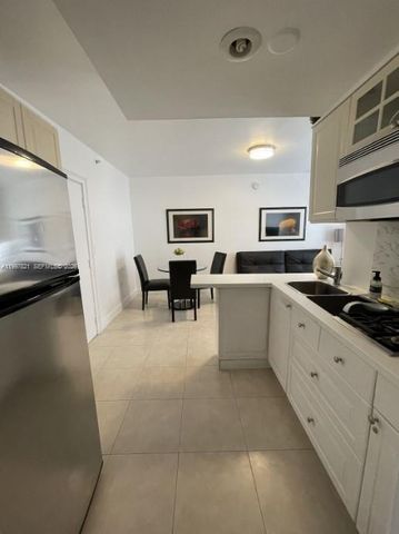 335 Ocean Drive 214, Miami Beach, FL 33139