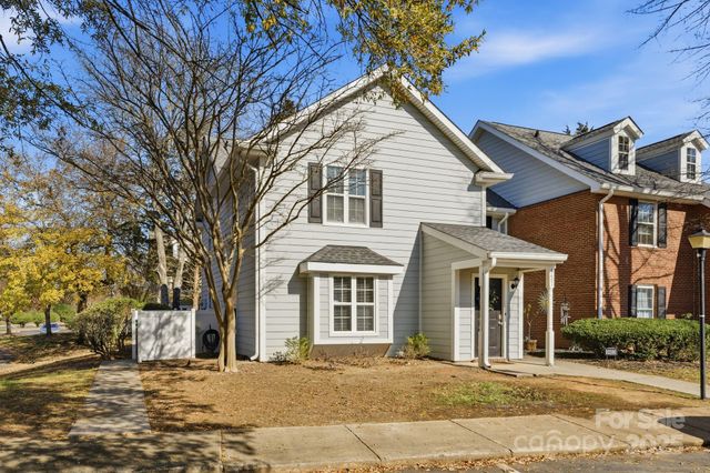 9401 S Vicksburg Park Court, Charlotte, NC 28210