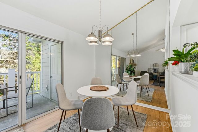 9401 S Vicksburg Park Court, Charlotte, NC 28210