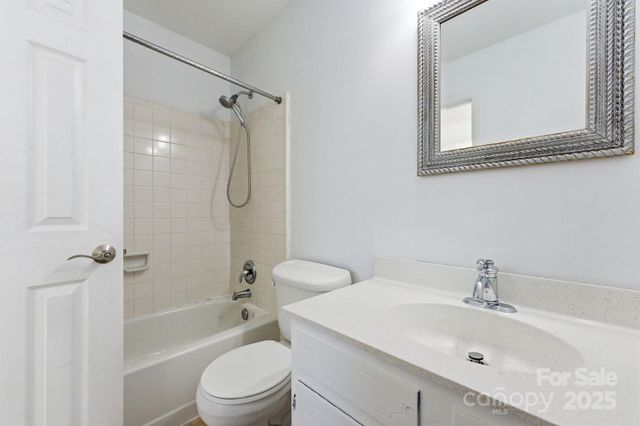 9401 S Vicksburg Park Court, Charlotte, NC 28210