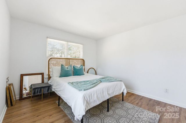 9401 S Vicksburg Park Court, Charlotte, NC 28210