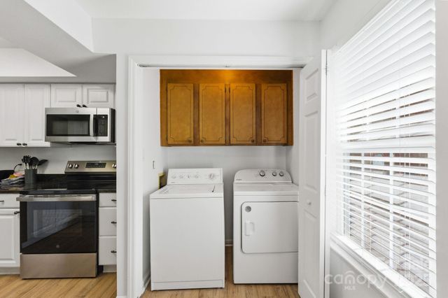 9401 S Vicksburg Park Court, Charlotte, NC 28210