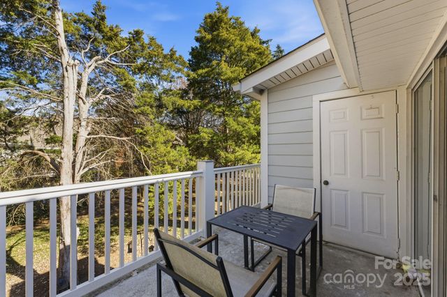 9401 S Vicksburg Park Court, Charlotte, NC 28210