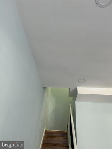 2033 FULTON AVE N, Druid, MD 21217