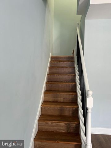 2033 FULTON AVE N, Druid, MD 21217