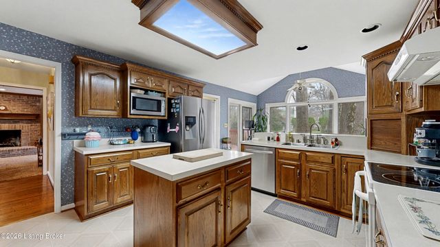 10935 Old Harrods Woods Cir, Louisville, KY 40223