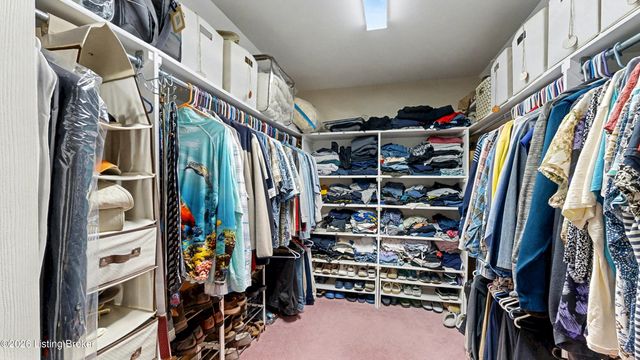 10935 Old Harrods Woods Cir, Louisville, KY 40223