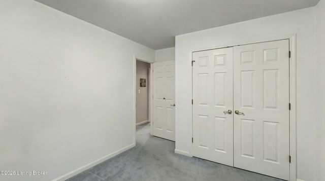 10935 Old Harrods Woods Cir, Louisville, KY 40223